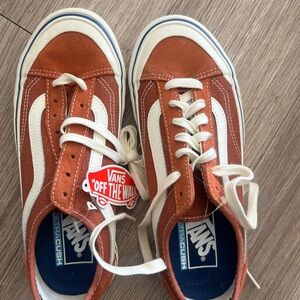 NWT Vans Rust and Cream Sneakers